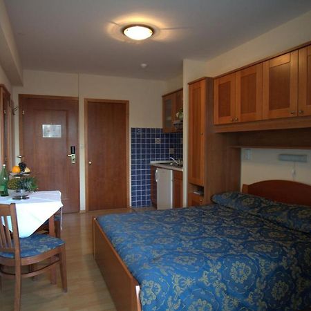 Studio Apartmani Bijeli Delfin 比奥格勒·纳·莫鲁 外观 照片