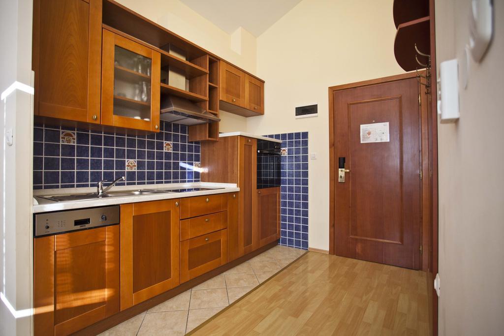 Studio Apartmani Bijeli Delfin 比奥格勒·纳·莫鲁 外观 照片
